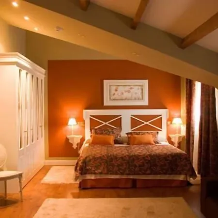 Casón De La Marquesa 4*