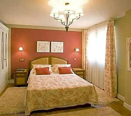 Casón De La Marquesa 4*